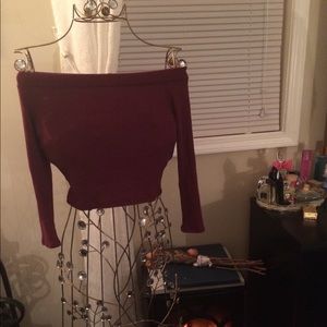 Off shoulder ribbed crop top